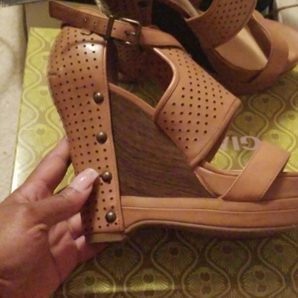 Wedges - Picture 4 of 4